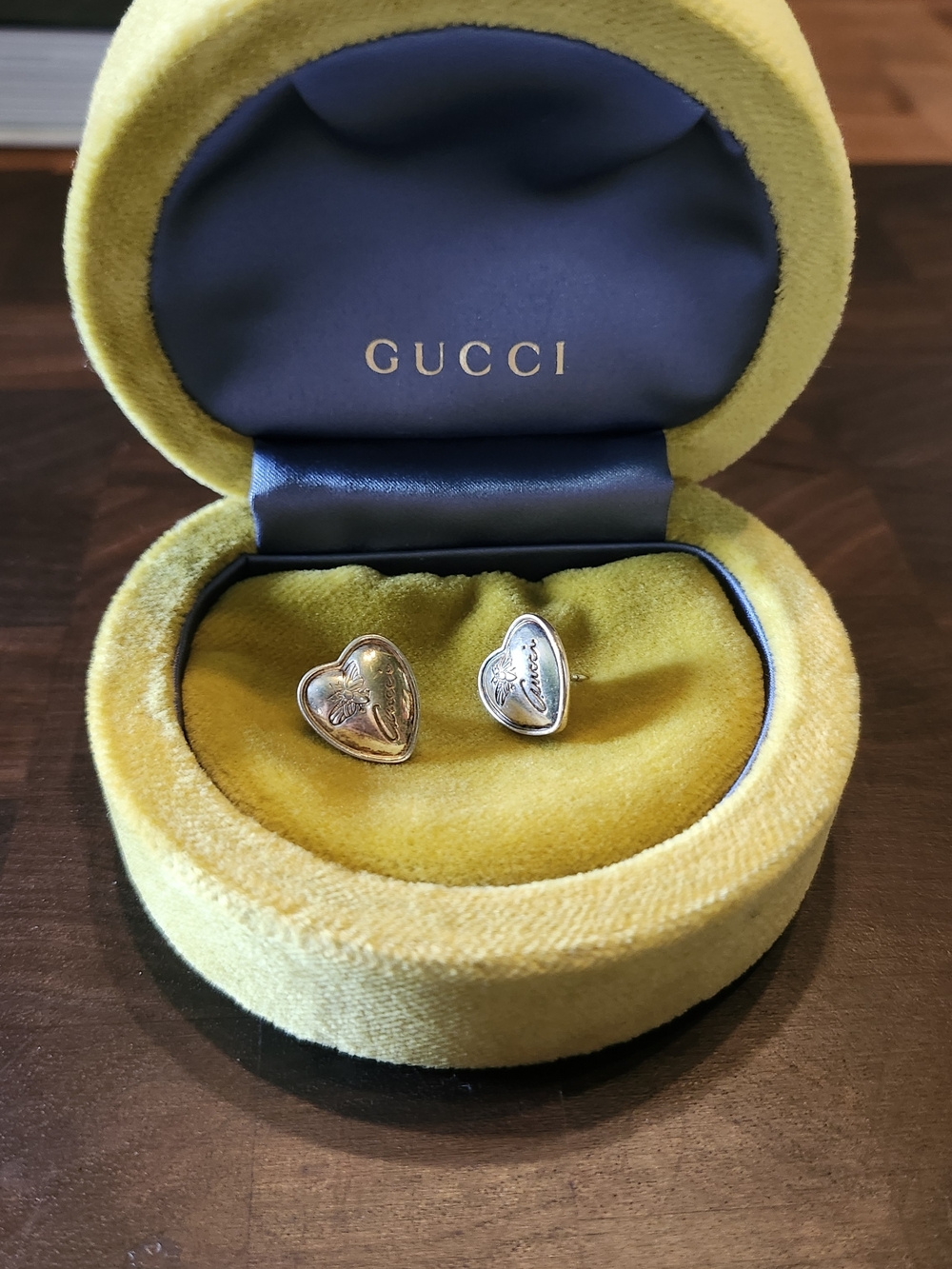 Gucci Sterling Silver Heart Bee Signature Stud Earrings - Women Jewelry - Picture 2 of 6